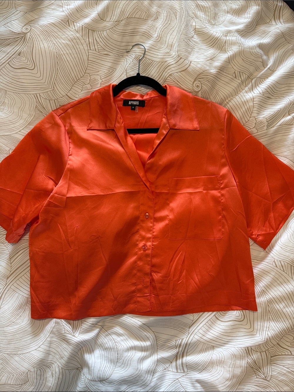 APPARIS Orange Satin Short Sleeve Button-Down Top
